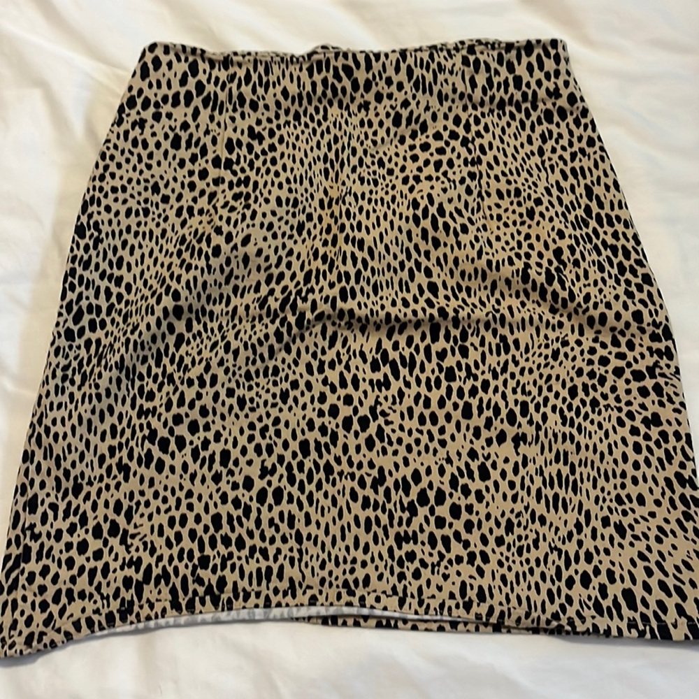 brandy melville skirt